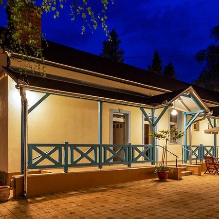 Balzsam Apartmanhaz Harkány Buitenkant foto