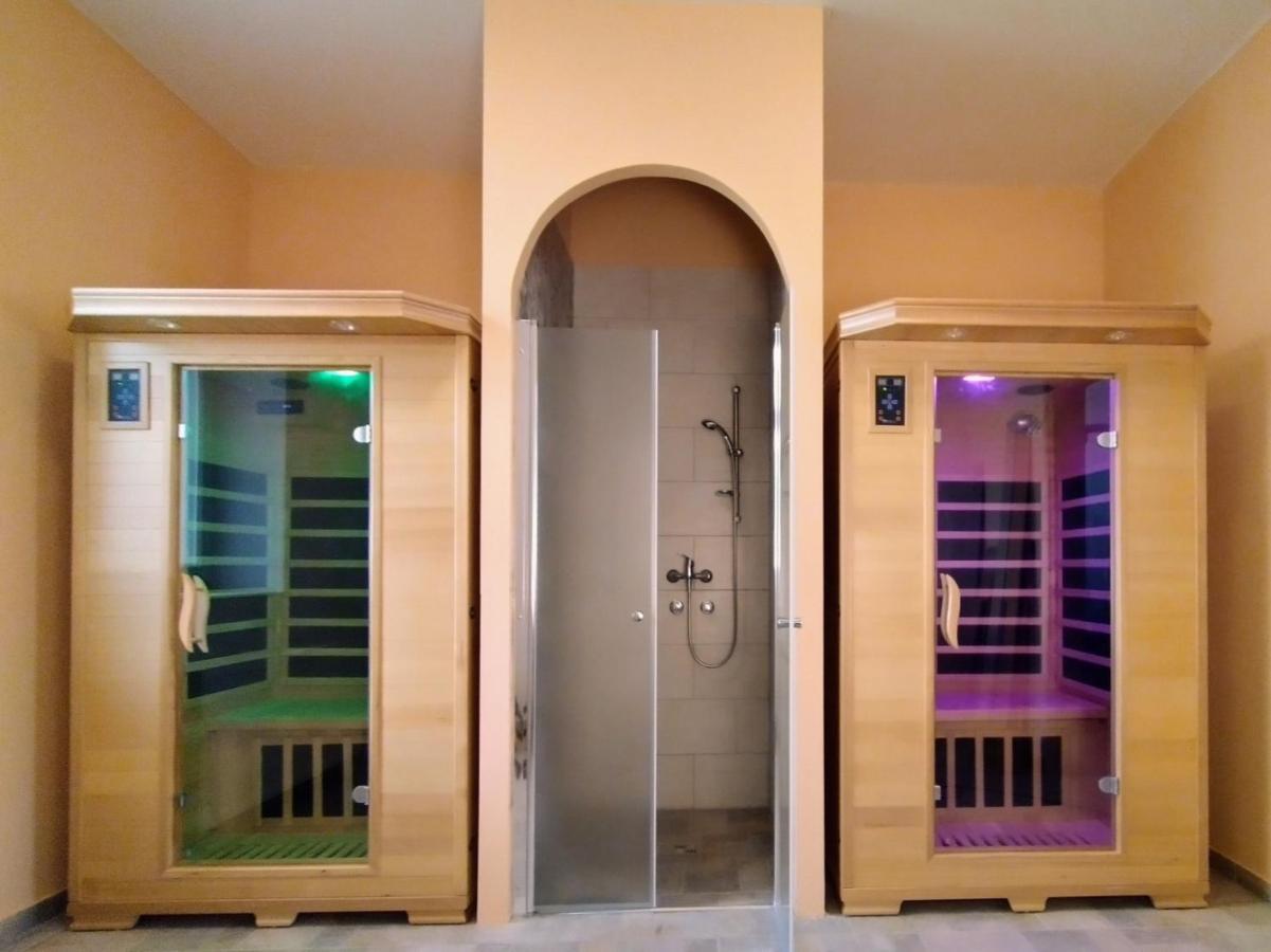 Balzsam Apartmanhaz Harkány Buitenkant foto