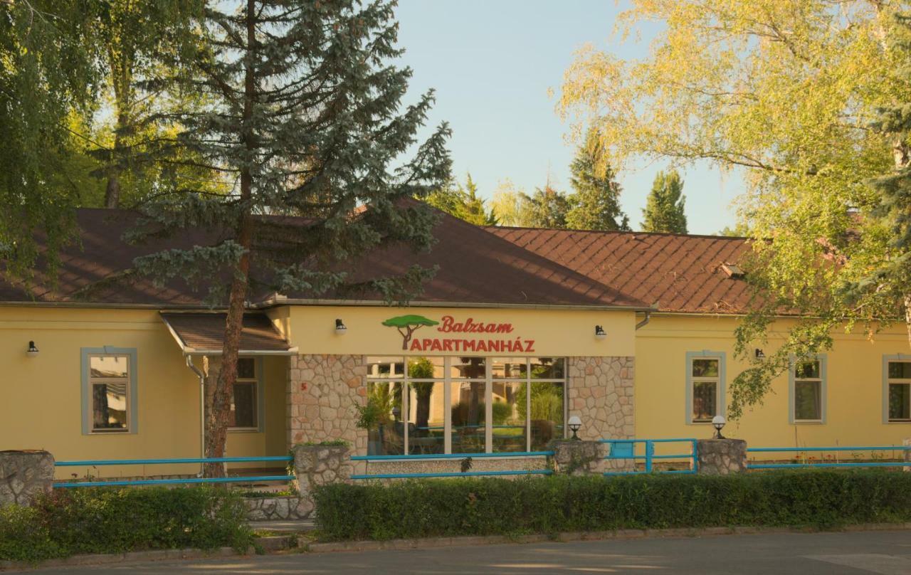 Balzsam Apartmanhaz Harkány Buitenkant foto
