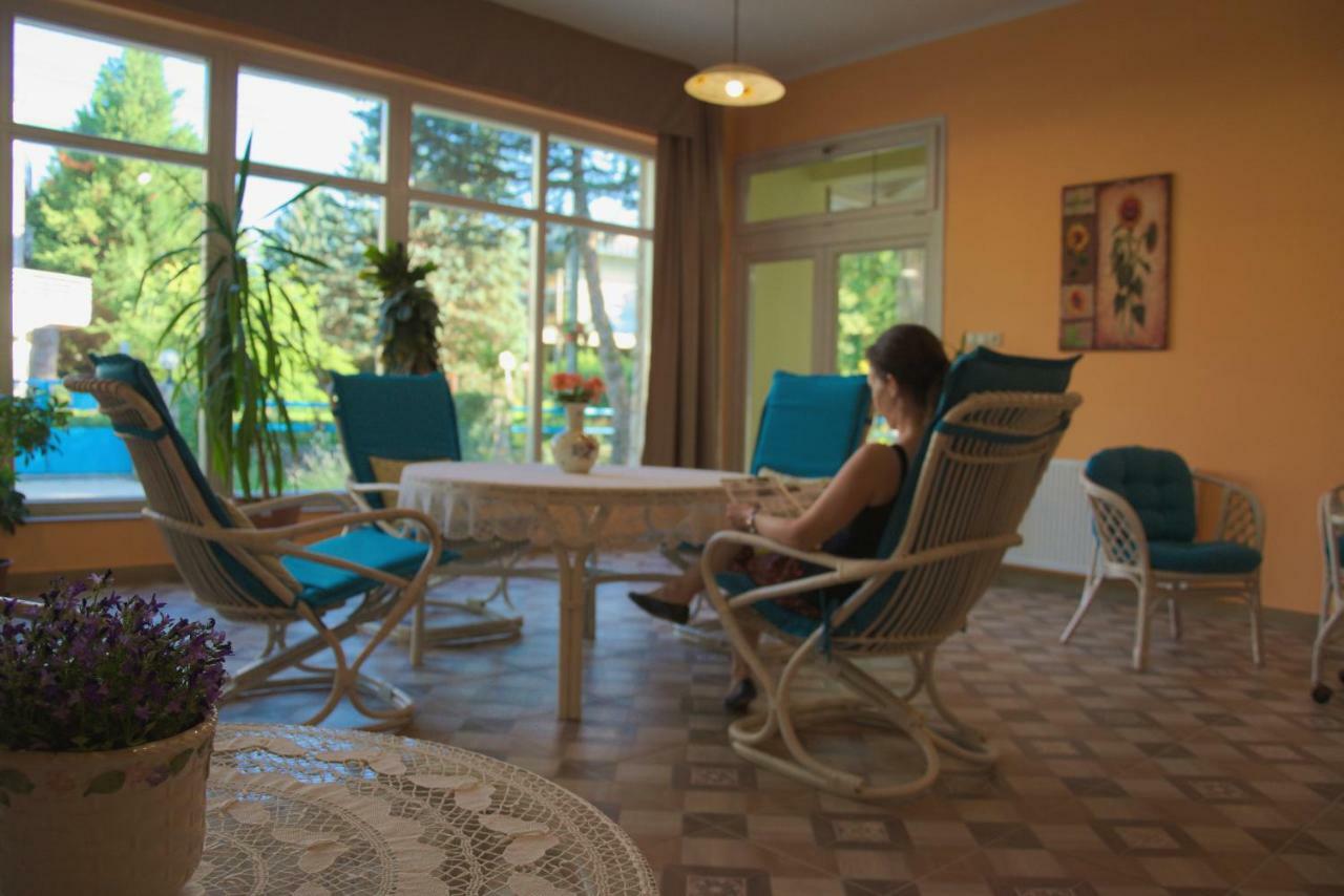 Balzsam Apartmanhaz Harkány Buitenkant foto