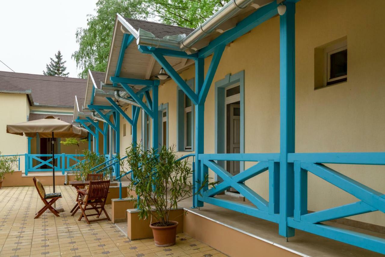 Balzsam Apartmanhaz Harkány Buitenkant foto
