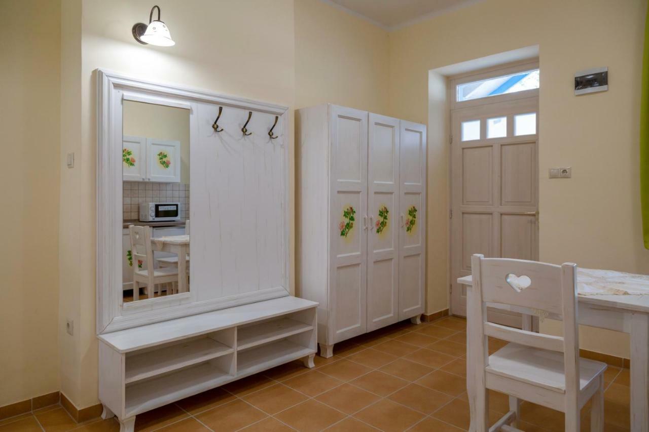 Balzsam Apartmanhaz Harkány Buitenkant foto