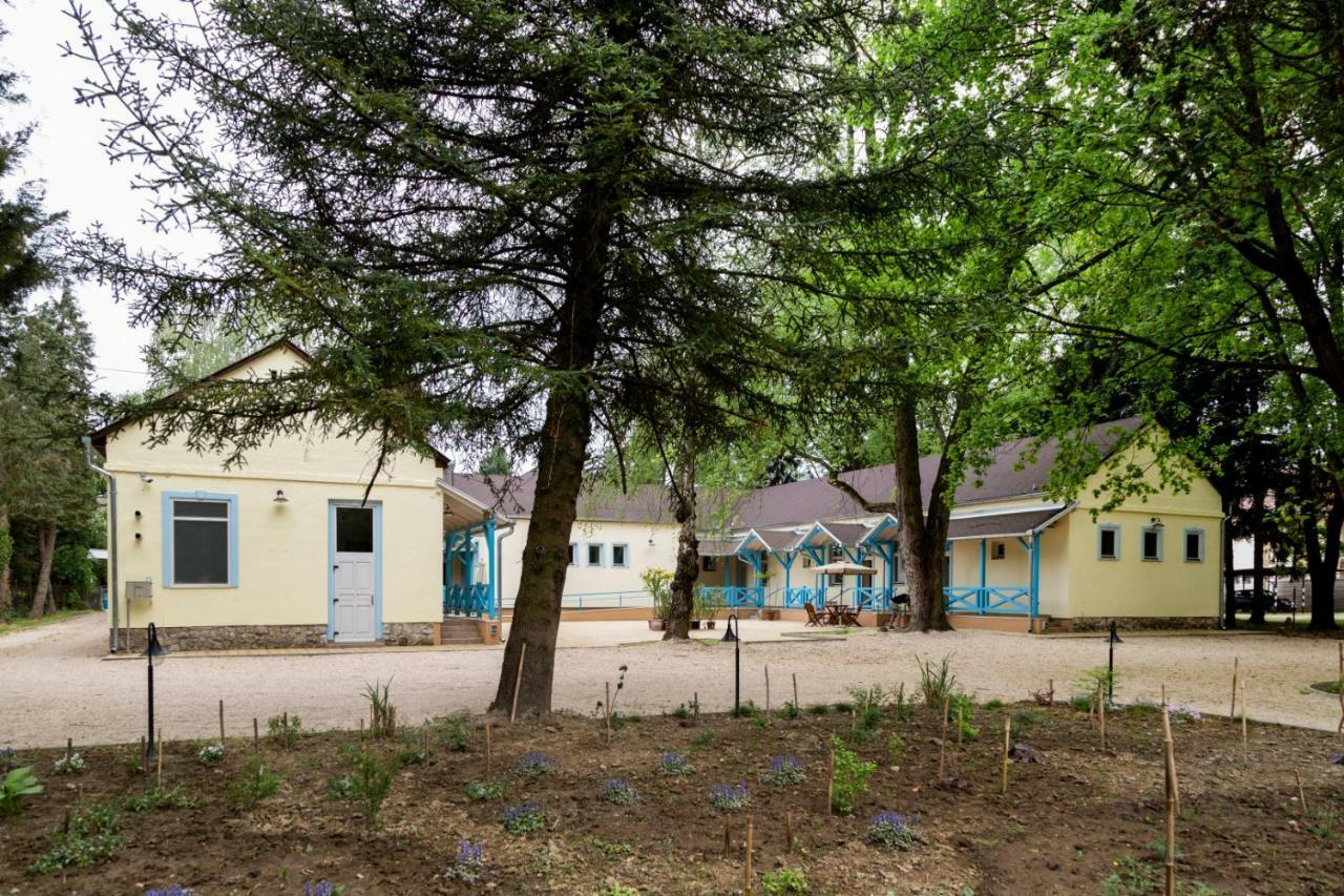 Balzsam Apartmanhaz Harkány Buitenkant foto