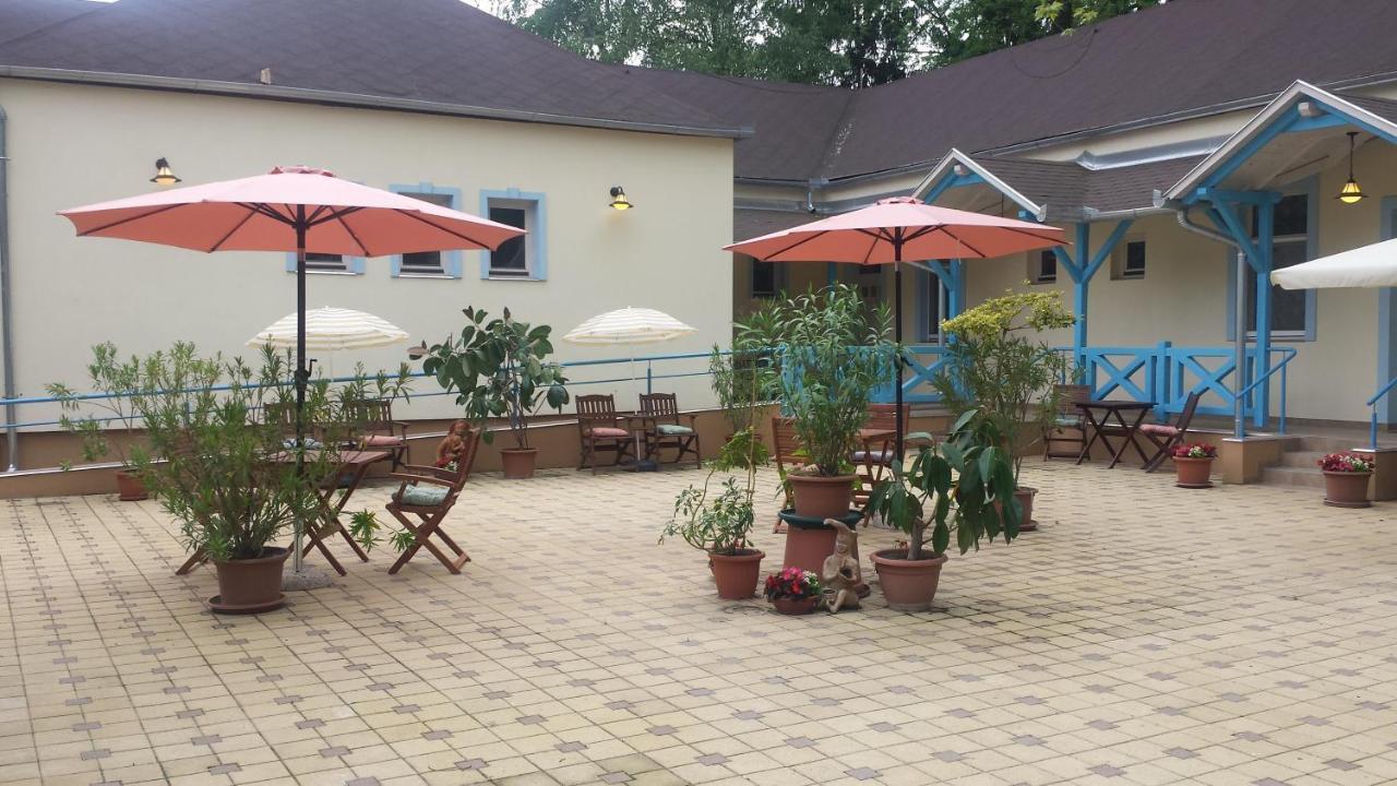 Balzsam Apartmanhaz Harkány Buitenkant foto